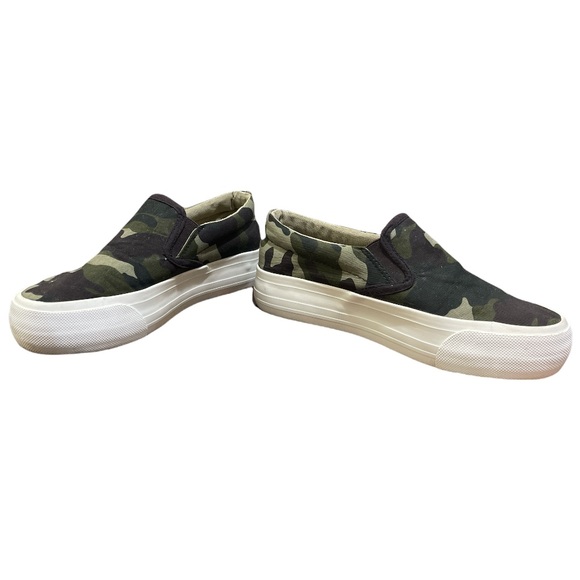 Women’s Restricted Platform Camouflage Slip On Sneakers - Picture 10 of 13